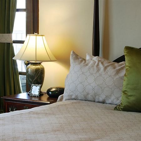 Hotel Baker Сент-Чарлз Екстер'єр фото