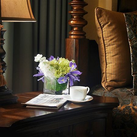 Hotel Baker Сент-Чарлз Екстер'єр фото